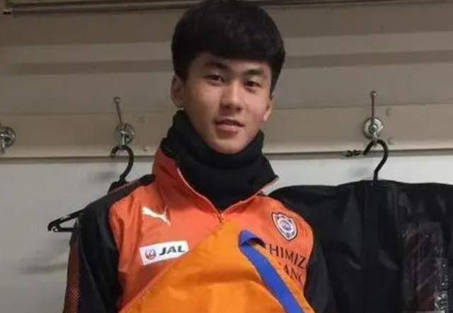 爱妻在外面